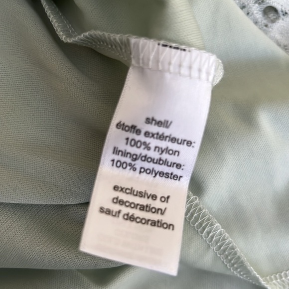 Pale Green Lace Dress short sleeved side zipper - Picture 12 of 13